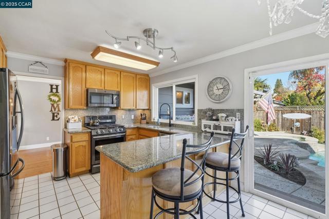 7519 Driftwood Way, Pleasanton CA: https://media.crmls.org/mediaz/00fe6568-b34b-4a37-890f-4466c84bf644.jpg