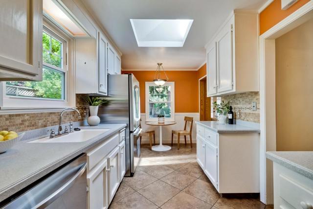 18640 Sandy Road, Castro Valley CA: https://media.crmls.org/mediaz/00fe6f4b-155d-4483-94c3-f8d90daeb030.jpg