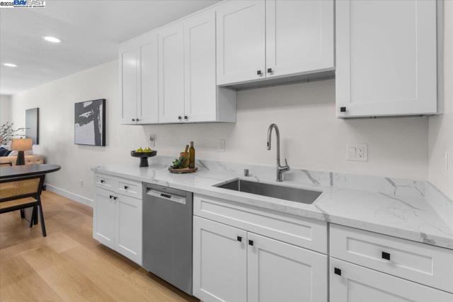 8351 Mulberry Pl, Dublin CA: https://media.crmls.org/mediaz/00fedd07-f64d-4939-a7a5-96625dea783e.jpg