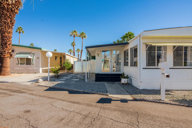 Were Focused 421 Butterfield-19