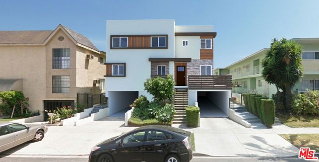 4832 Rosewood Avenue, Los Angeles CA: https://media.crmls.org/mediaz/00ffbfd5-5ffe-43c5-b880-016abed38cdc.jpg