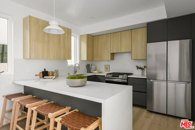 Image 4 of 21 For 5845 David Avenue