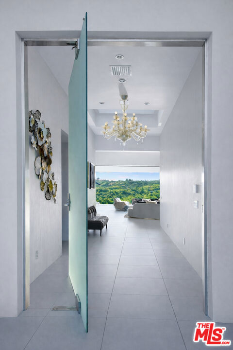 2791 Ellison Drive, Beverly Hills CA: https://media.crmls.org/mediaz/0100d2db-ae43-4af9-bc3a-24ace2491341.jpg