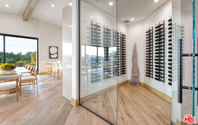 9153 Janice Place, Beverly Hills CA: https://media.crmls.org/mediaz/01010d4e-7b62-4586-a016-21c021faccf2.jpg