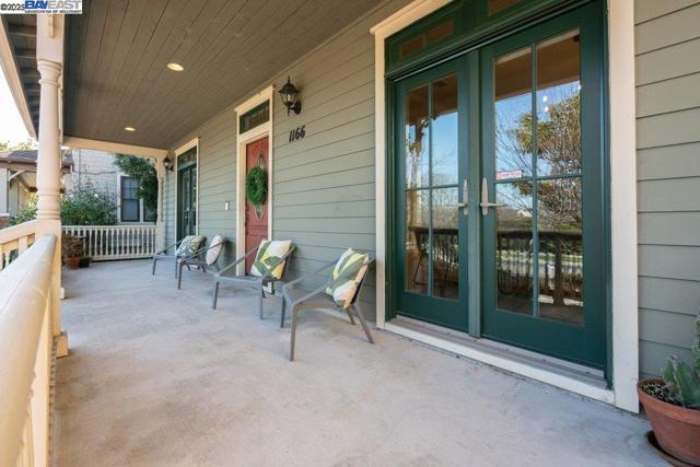 1166 Taraya Terrace, Hercules CA: https://media.crmls.org/mediaz/010266b4-886e-4601-a4ed-3e6be46ef430.jpg