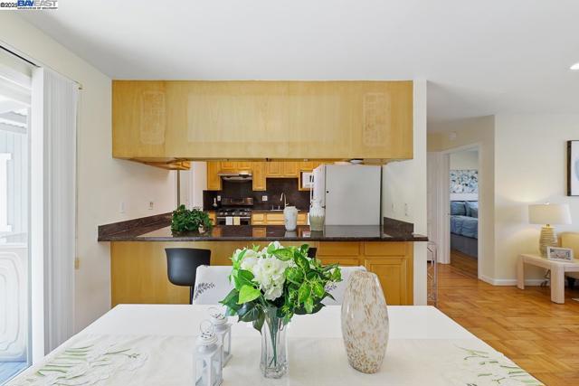 232 Longford Dr, South San Francisco CA: https://media.crmls.org/mediaz/01035e85-3eb3-4074-8cf1-60066c52650b.jpg