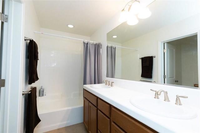 842 Tarragon Lane, San Luis Obispo CA: https://media.crmls.org/mediaz/01049a58-0a3f-46ff-8c48-07a84ec4d421.jpg