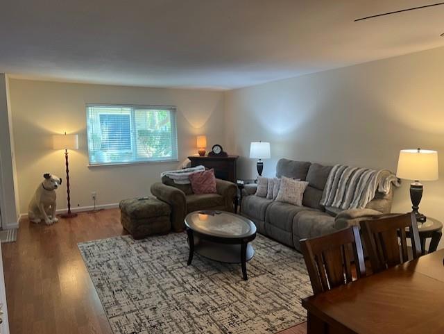 188 Banff Springs Way, San Jose CA: https://media.crmls.org/mediaz/010511ee-16bf-46cb-80d1-9480a1f23f85.jpg