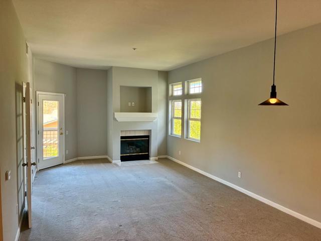 121 Crescent Court, Brisbane CA: https://media.crmls.org/mediaz/01053498-d1c7-4eaa-872a-ca3956e4f8f2.jpg