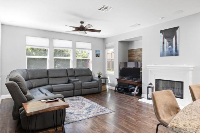 864 Orion Way, San Marcos CA: https://media.crmls.org/mediaz/01055edb-4754-4f38-aedc-e2a7a186d462.jpg