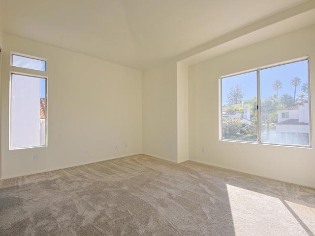 Detail Gallery Image 27 of 43 For 4918 Amador Dr, Oceanside,  CA 92056 - 5 Beds | 3/1 Baths