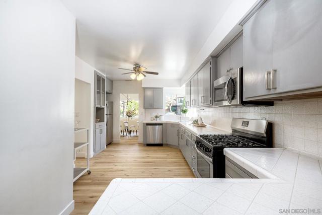 3476 Reynard Way, San Diego CA: https://media.crmls.org/mediaz/0108414c-22f6-495f-8c09-d8649f74e77f.jpg