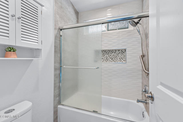 6208 Corte Antigua, Camarillo CA: https://media.crmls.org/mediaz/01084a86-b2a5-4f84-85aa-4741f81ef510.jpg