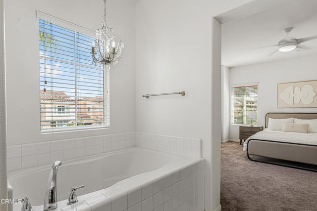 Detail Gallery Image 19 of 50 For 2916 Esperanza Way #F,  Simi Valley,  CA 93063 - 4 Beds | 3 Baths