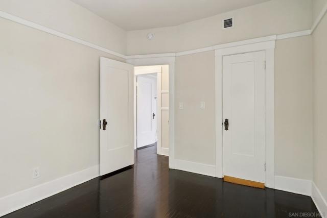233 Hawthorn St, San Diego CA: https://media.crmls.org/mediaz/01098522-a072-423d-8847-49863525ebc2.jpg