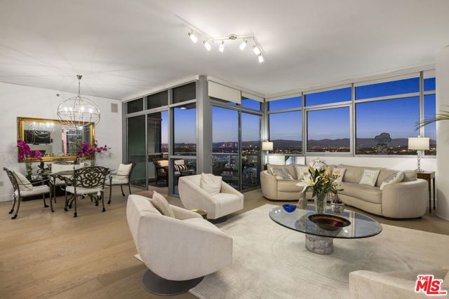 13650 Marina Pointe Drive, Marina del Rey CA: https://media.crmls.org/mediaz/010989ae-ca28-4561-a4a5-0c2aa2f8cb4b.jpg