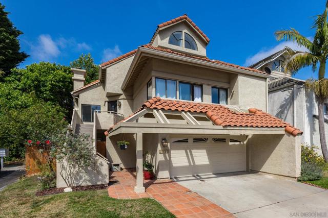 2820 Cedarwood Way, Carlsbad CA: https://media.crmls.org/mediaz/010a7544-be03-4ee6-b901-942bf17c9d96.jpg