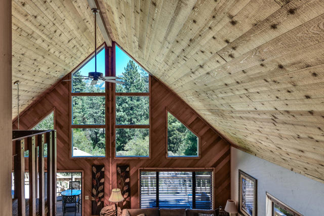 24873 Ponderosa Drive, Idyllwild CA: https://media.crmls.org/mediaz/010b257f-8e60-4729-8f7c-c813205bf280.jpg