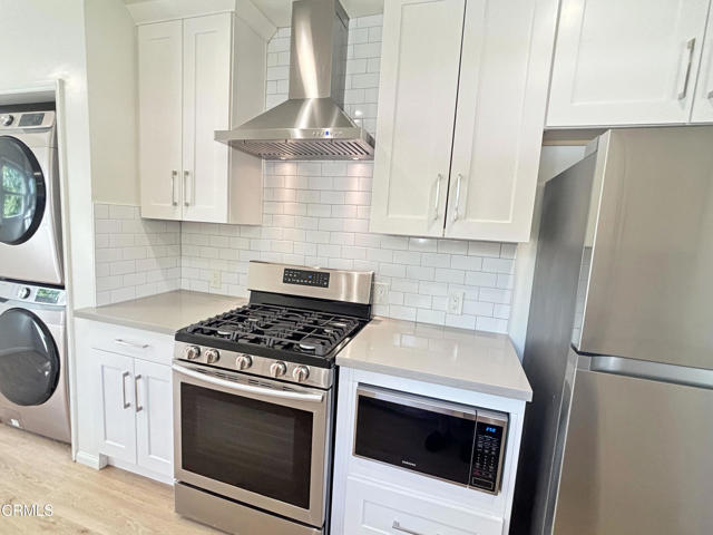 Detail Gallery Image 4 of 23 For 1708 Beverly Dr, Pasadena,  CA 91104 - 3 Beds | 2 Baths