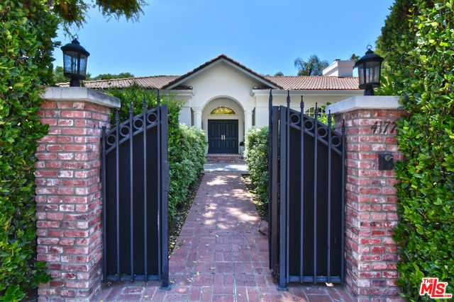 4177 KESTER Avenue, Sherman Oaks CA: https://media.crmls.org/mediaz/010c1cae-6b2a-464b-87e7-04b2f8be9085.jpg