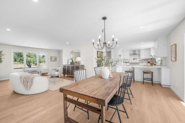 461 Morada Lane, Hollister CA: https://media.crmls.org/mediaz/010c531f-347d-41af-be36-cfad75ef329c.jpg