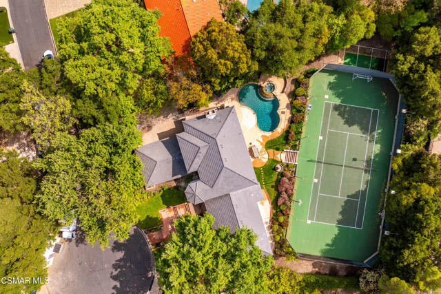 1211 Ridgecrest Place, Westlake Village CA: https://media.crmls.org/mediaz/010d6228-124d-4d19-931d-5839768816e0.jpg
