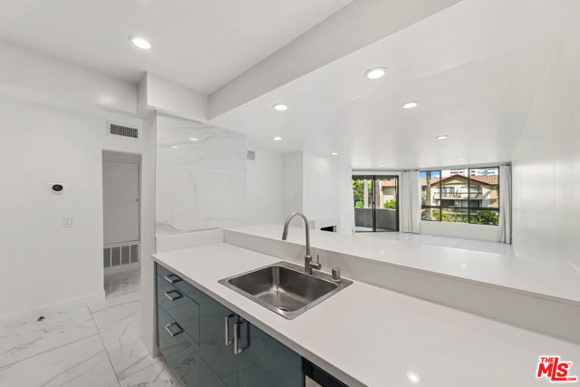 1745 Camino Palmero Street, Los Angeles CA: https://media.crmls.org/mediaz/010df3dc-e905-47e2-aff1-32036192b361.jpg