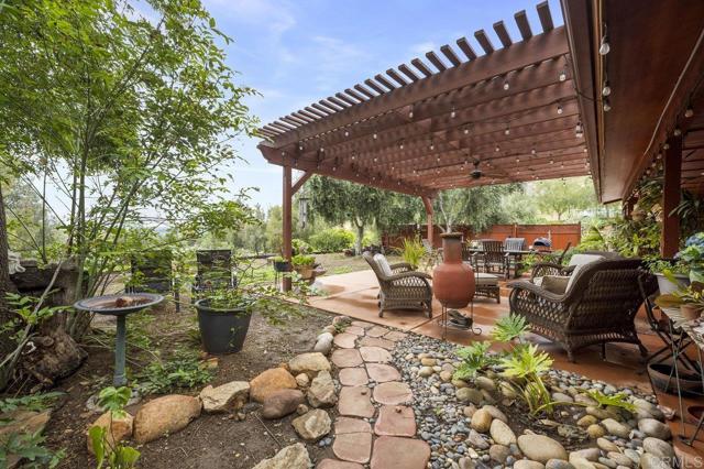 Detail Gallery Image 2 of 55 For 884 Rykers Ridge Rd, Ramona,  CA 92065 - 3 Beds | 3 Baths
