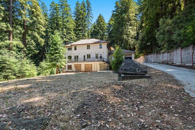 1 Reids Roost Road, Woodside CA: https://media.crmls.org/mediaz/010f2531-eb27-449a-a134-69b53d28c481.jpg