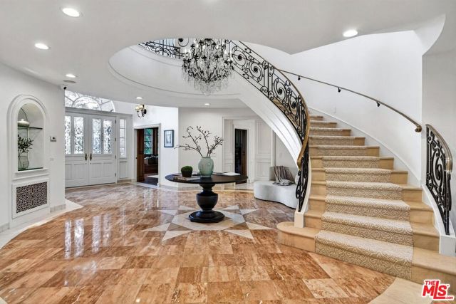 4 Bed Home for Sale in Los Angeles, California