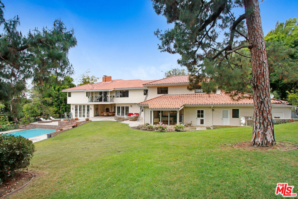 1218 Benedict Canyon Drive, Beverly Hills, CA 90210