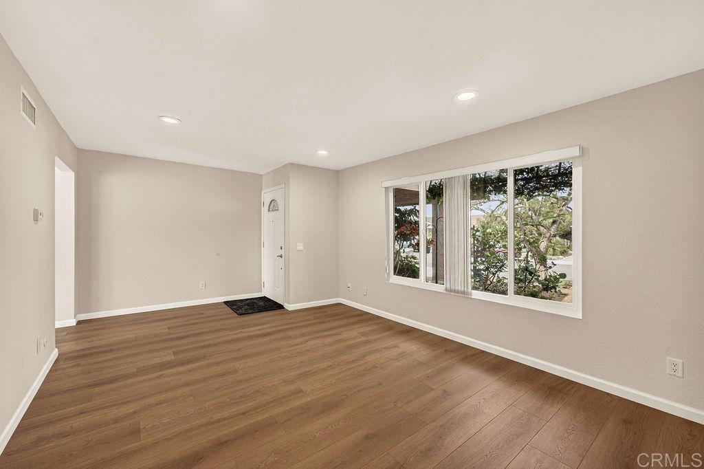 10943 Martinique Way - photo 8