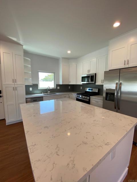 Image 8 of 19 For 2944 Gobat Avenue 1