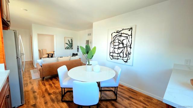 4233 39th ST, San Diego CA: https://media.crmls.org/mediaz/0112d4f7-0c7f-4c6f-a9a4-1c1ed96e6503.jpg