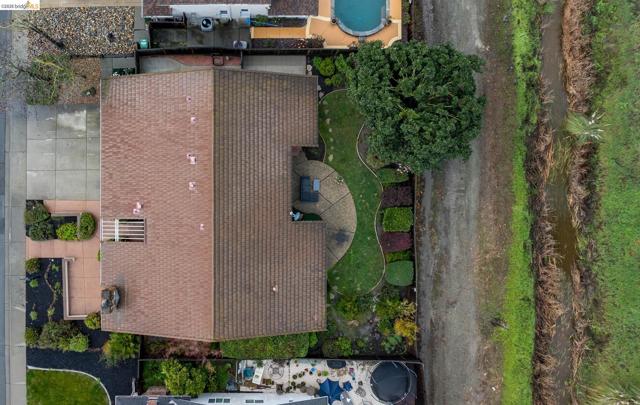 Image 51 of 59 For 3237 Vera Cruz Dr