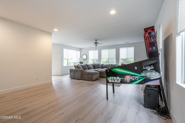 5314 Via Dolores, Newbury Park CA: https://media.crmls.org/mediaz/01130d9b-e7e7-470f-b076-903cb94204fe.jpg