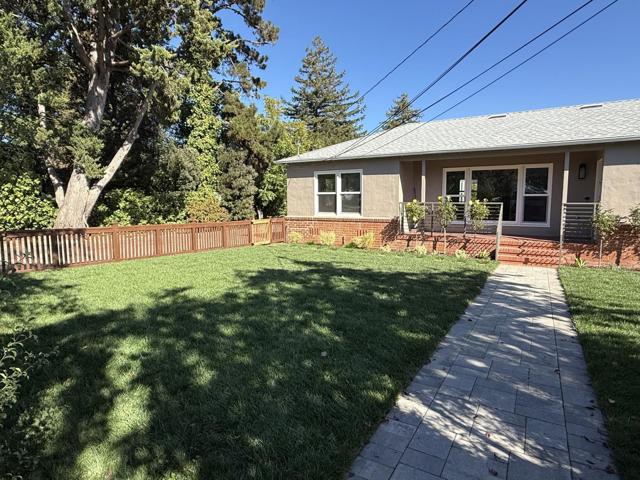 2105 Stratford Way, San Mateo CA: https://media.crmls.org/mediaz/0113f3f7-00ad-4084-a7ba-b2f538323165.jpg
