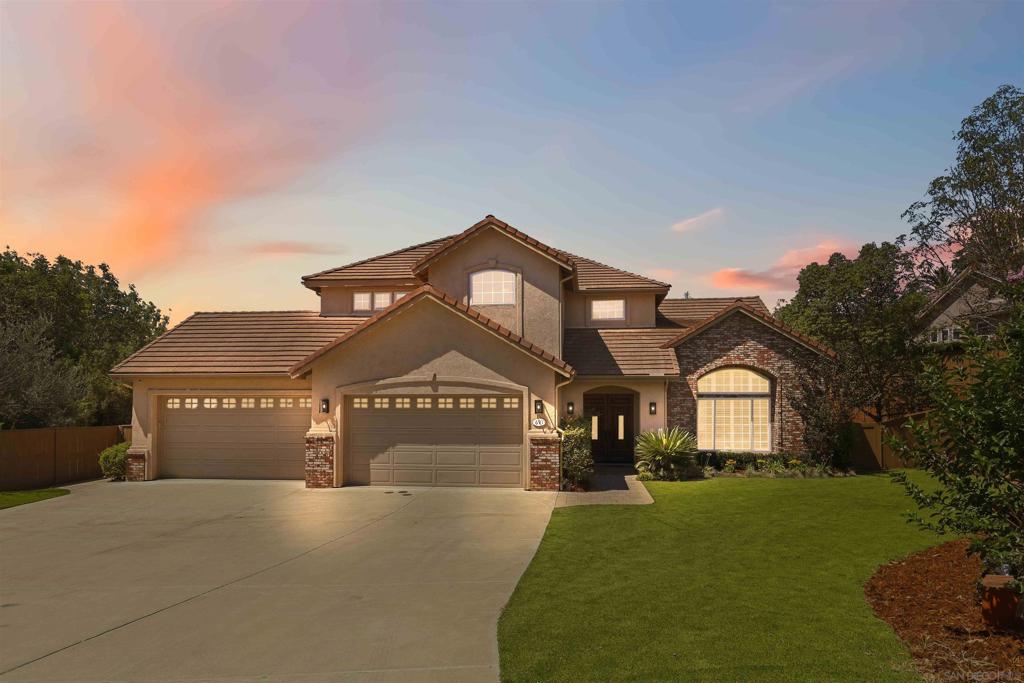 691 Center Stage Glen - photo 2