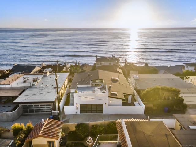 5527 Calumet Ave, La Jolla CA: https://media.crmls.org/mediaz/0114b49c-ec7c-41ac-b6e0-92cdda7889d1.jpg