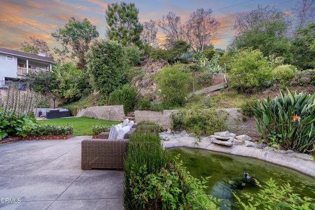 519 Paulette Place, La Canada Flintridge CA: https://media.crmls.org/mediaz/0114bc35-bad5-42b8-94d7-4d2be52790b3.jpg