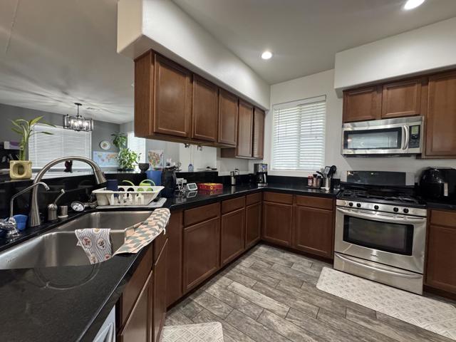 401 Sage Brush Street, Blythe CA: https://media.crmls.org/mediaz/0115649d-4ead-4e2b-afed-96b7b9fa18a6.jpg