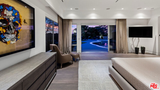2630 EDEN Place, Beverly Hills CA: https://media.crmls.org/mediaz/0115febf-8881-4f43-9724-bcc421d2e2b5.jpg