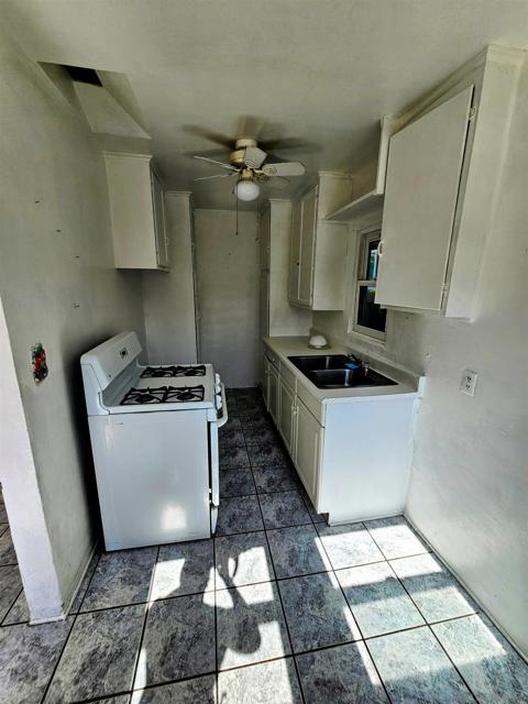 1135 41 26th Street, San Diego CA: https://media.crmls.org/mediaz/0116a10b-3b9d-45f0-8d8f-519412a42295.jpg