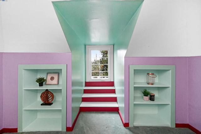 3908 Archmont Pl, Oakland CA: https://media.crmls.org/mediaz/01172b44-4974-4b50-ad1f-4ade715b8711.jpg