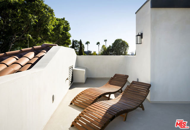1203 N Vista Street, West Hollywood CA: https://media.crmls.org/mediaz/0117340f-d4f4-4384-9e17-29004db7a773.jpg