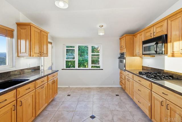 Detail Gallery Image 31 of 70 For 3539 Mount Laurence Dr, San Diego,  CA 92117 - 4 Beds | 3 Baths