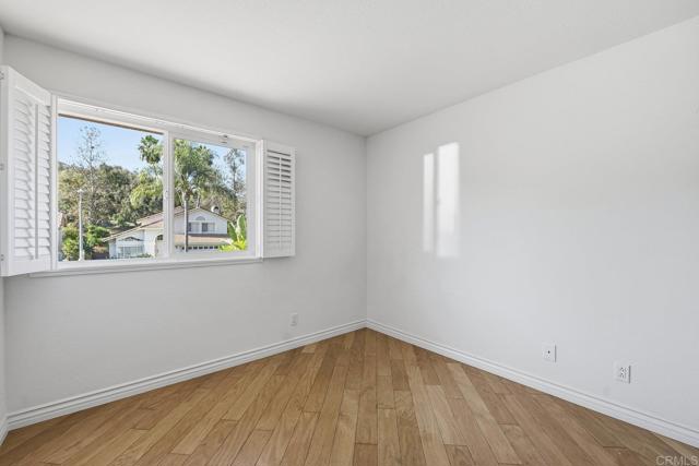 Detail Gallery Image 35 of 59 For 2070 Tiffany Dr, Oceanside,  CA 92056 - 4 Beds | 2/1 Baths