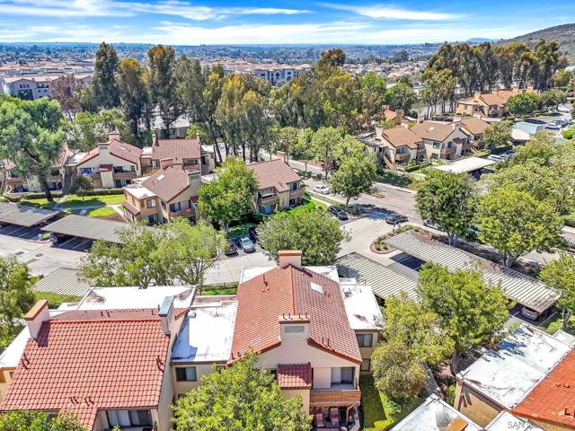 9909 Scripps Westview Way, San Diego CA: https://media.crmls.org/mediaz/0118208c-1bfb-4bce-81a9-ddcf4976a711.jpg