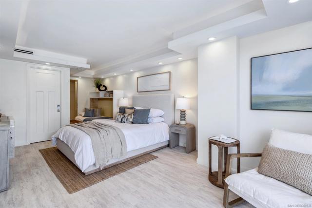 1810 Avenida Del Mundo, Coronado CA: https://media.crmls.org/mediaz/01185a43-cd94-49d2-a337-6b91337b7da6.jpg