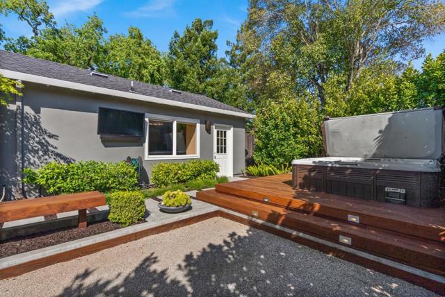 113 Wildwood Avenue, San Carlos CA: https://media.crmls.org/mediaz/01191aec-4870-4728-ba91-3461a58c660f.jpg